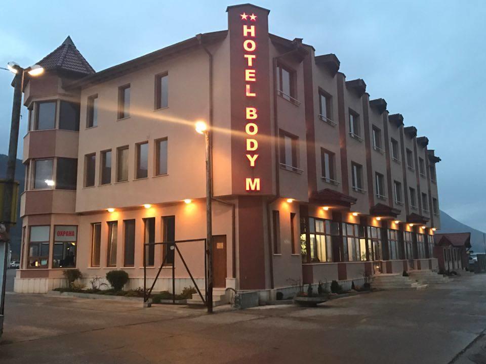 Hotel Body M Vratsa Bagian luar foto